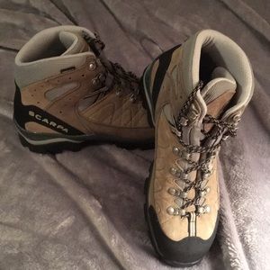 Scarpa Hiking Boots EU 40/ W 8.5 / M 7.5